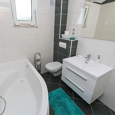 Gorgeous In With Wifi Apartment *